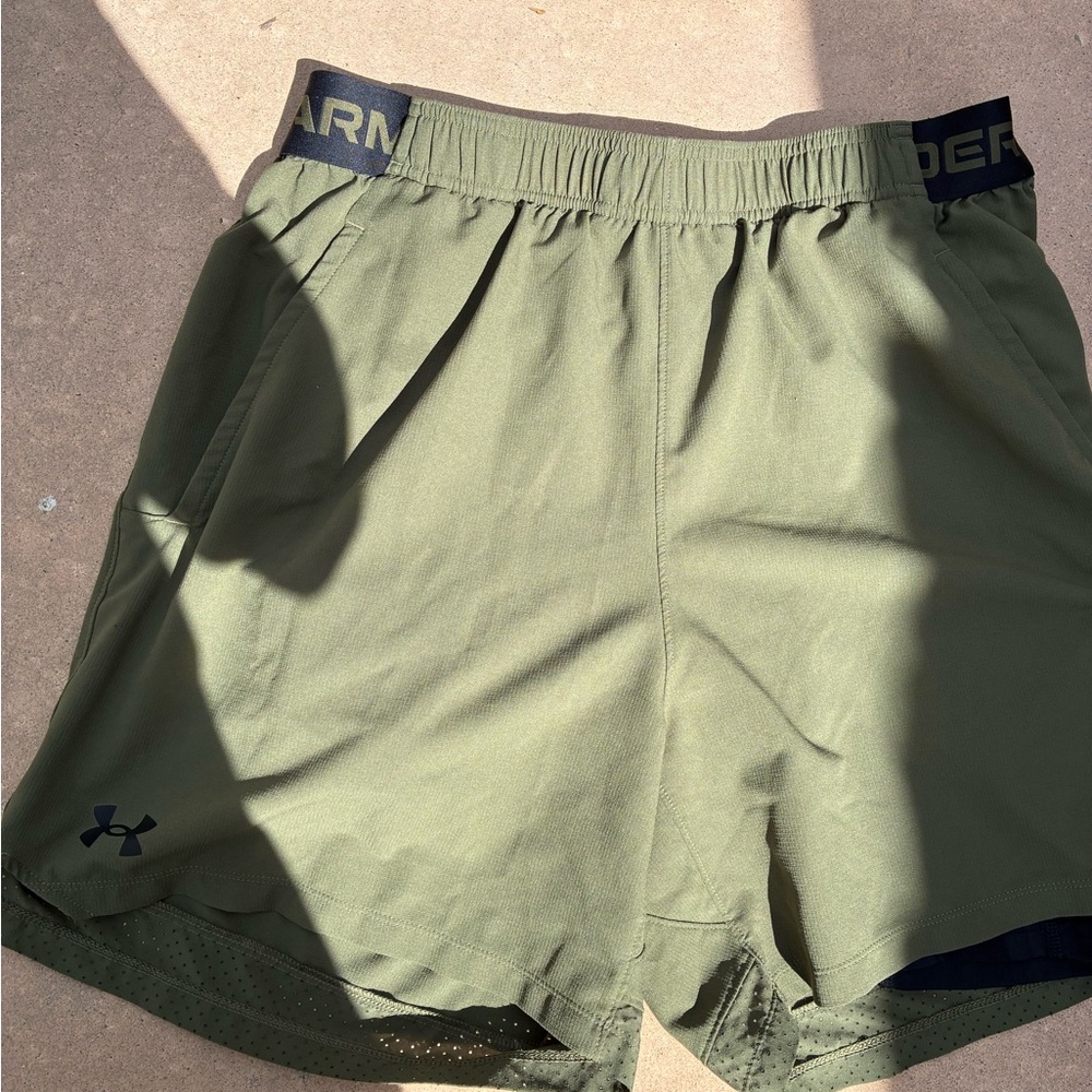Under Armour Men’s Olive Athletic Training Shorts men’s size XL